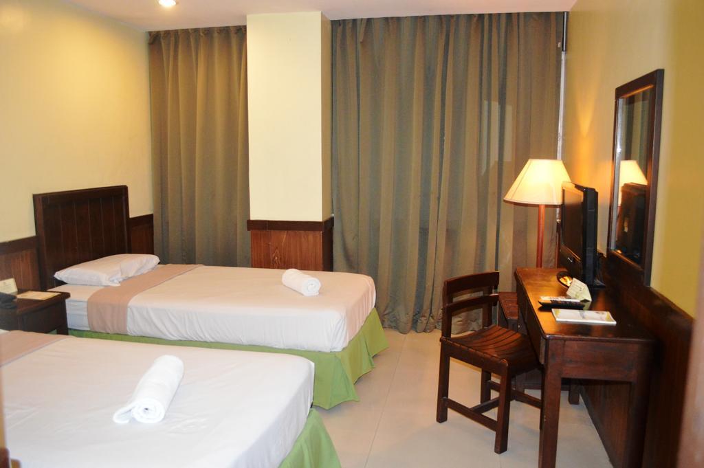 Alu Hotel Davao City Buitenkant foto