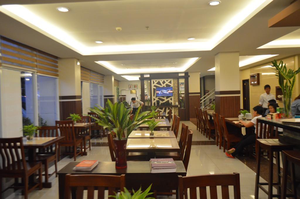 Alu Hotel Davao City Buitenkant foto