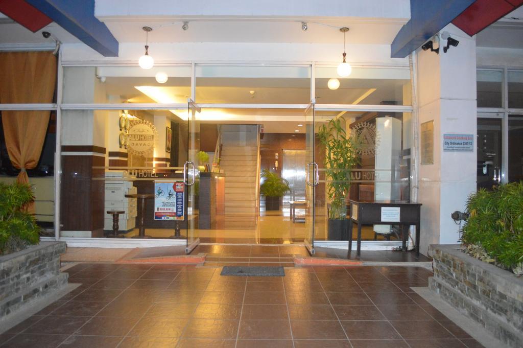 Alu Hotel Davao City Buitenkant foto