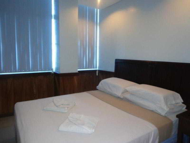 Alu Hotel Davao City Buitenkant foto