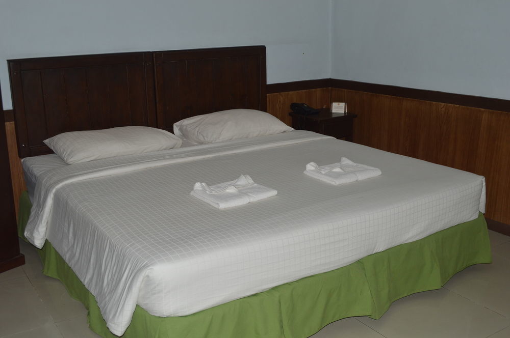 Alu Hotel Davao City Buitenkant foto