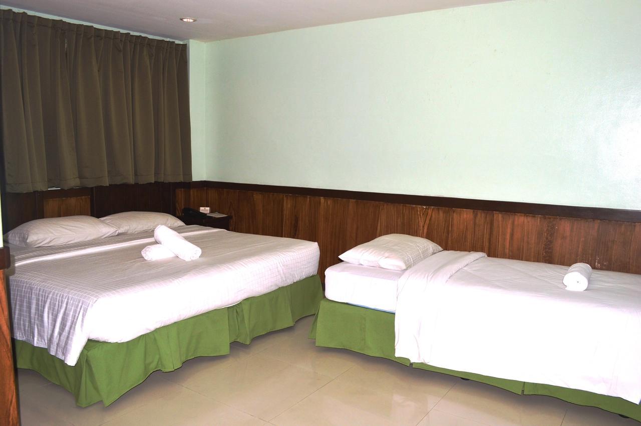 Alu Hotel Davao City Buitenkant foto