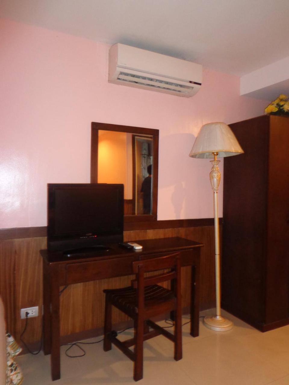 Alu Hotel Davao City Buitenkant foto